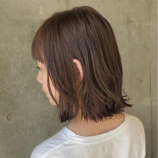 切りっぱなしボブ 顔周りカット レイヤー アッシュ 艶髪