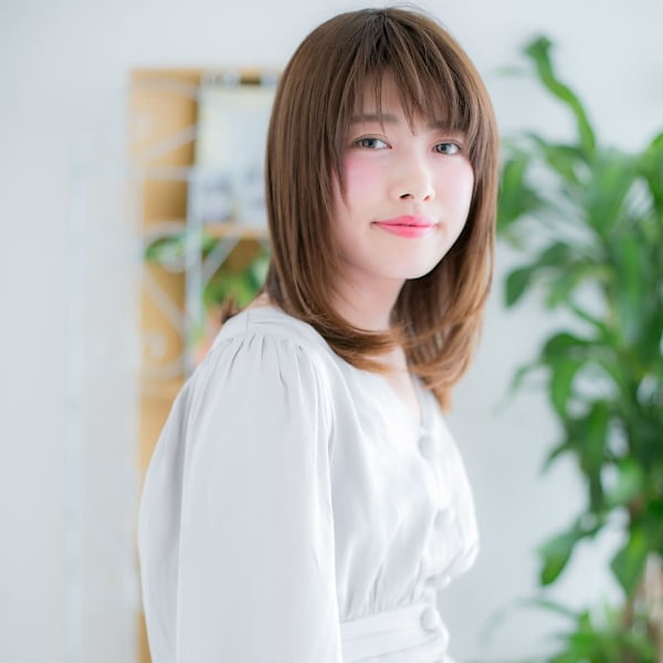 艶カラー上品ツヤ髪内巻きワンカール