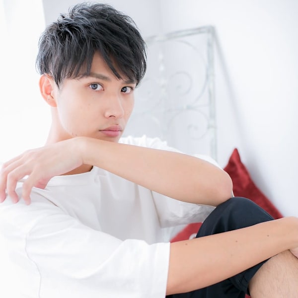 くせ毛風パーマでモテ髪に！b