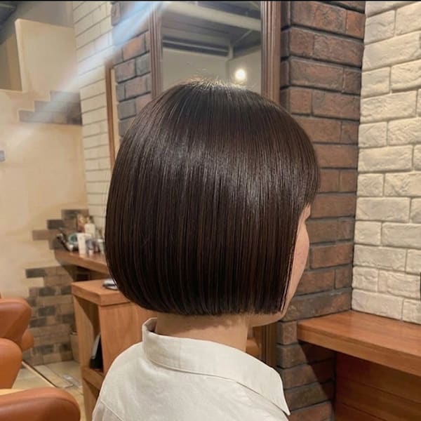 圧倒的なツヤとまとまり！極上のストレートボブ【303スタイル
