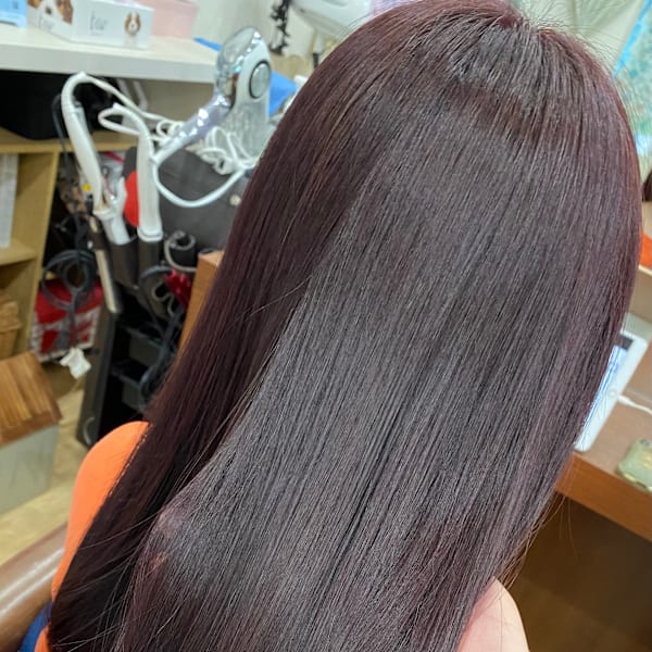 美髪ボルトーカラーのストレートロング