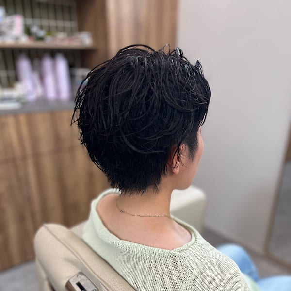 スッキリ！クセを活かしたハンサムショート
