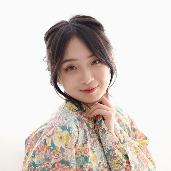 10代20代30代ヘアセットふわふわツインお団子ヘアアレンジ