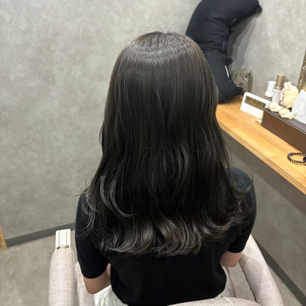 透明感グレージュ