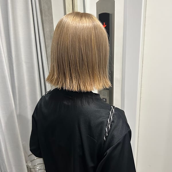 抜きっぱなし風ベージュ