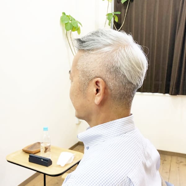60代・白髪を活かしたメンズショート✩