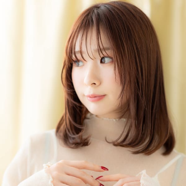 ブリーチなしフレンチバングハッシュカットボブディ20代30代