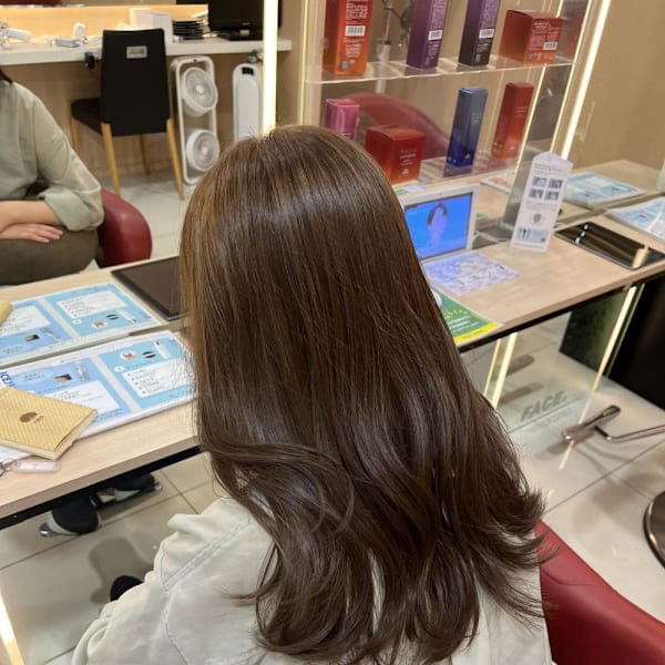 【伊勢原】似合わせレイヤーカット×うる艶ブラウンベージュ