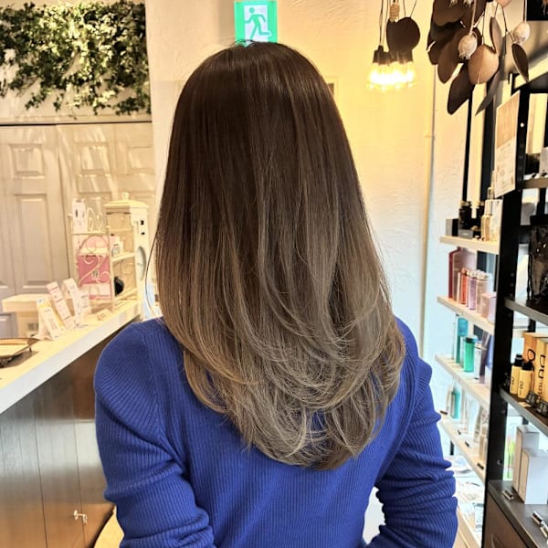 レイヤーカット|半個室型美容室 Sourire 赤坂店
