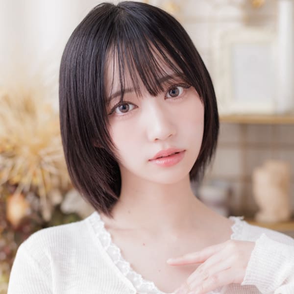 アッシュブラックブリーチなしフレンチバングミニボブ