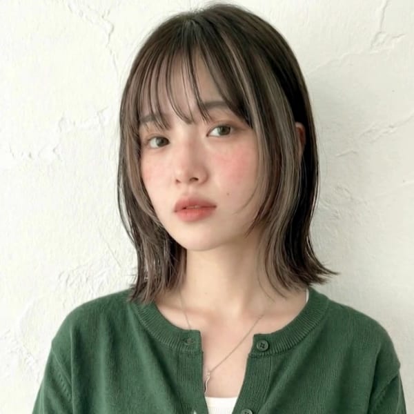 フェイスフレーミングくびれレイヤーボブディ　ワンレン