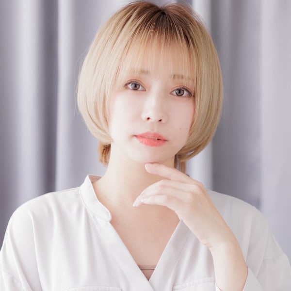 金髪ハイトーンカラーイメチェンひし形ショートボブ10代20代