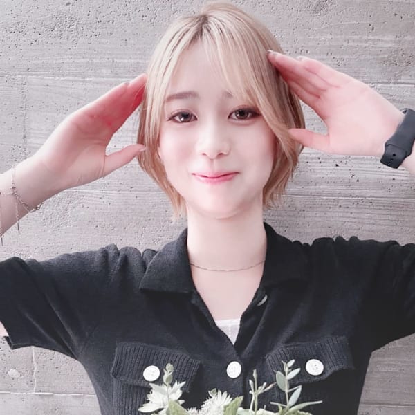 hair+resort valentine【ヘアリゾートバレンタイン】のスタッフ紹介。小磯　維織