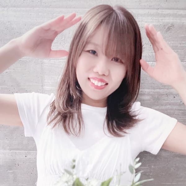 hair+resort valentine【ヘアリゾートバレンタイン】のスタッフ紹介。嶋津　花純