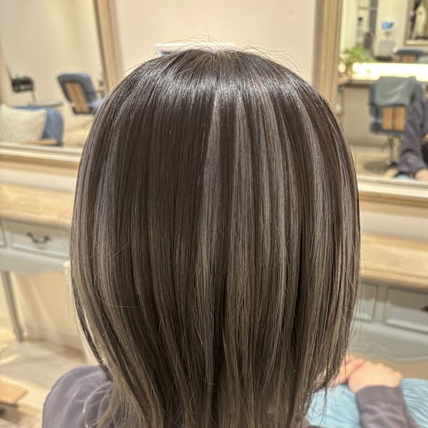 アンブレラカラーシルバーグレー梅ヶ丘美容院ブリーチがうまい