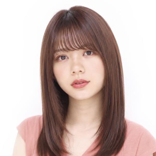 サラサラなストレートヘア