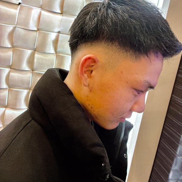 フェード風ツーブロアップバング