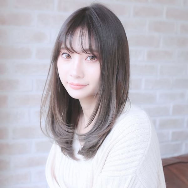 上品さ×大人スタイルのうる艶ロング