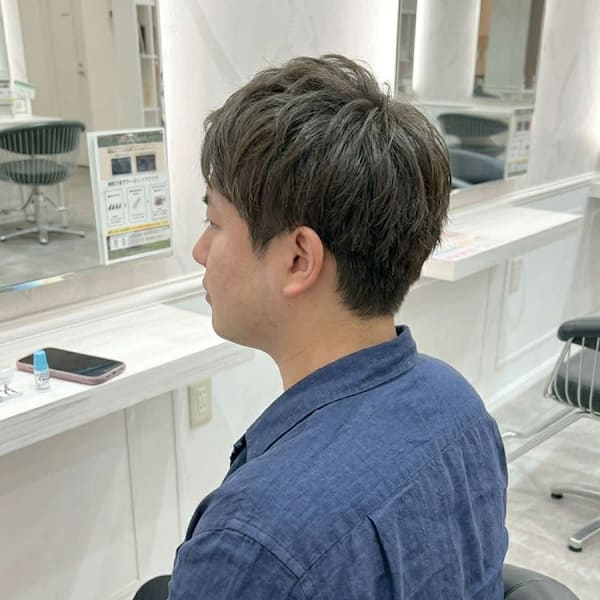 アッシュグレージュ×束感ショートレイヤー