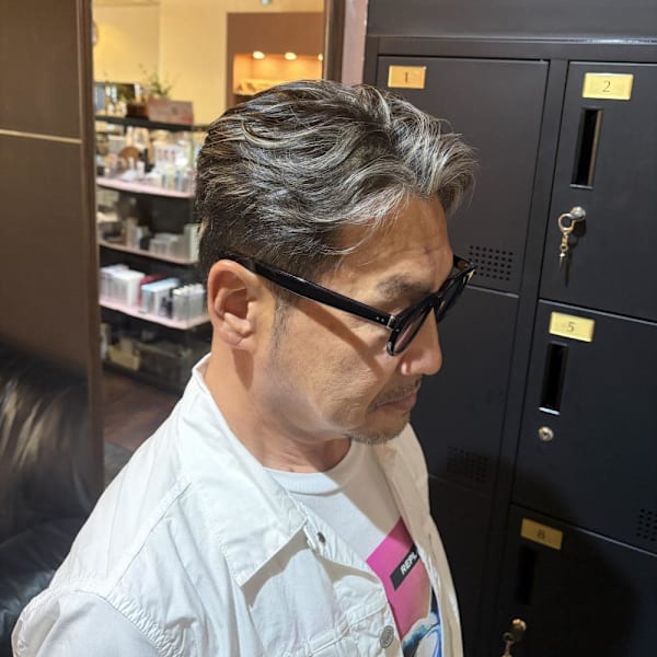 白髪ぼかしシルバーグレージュ