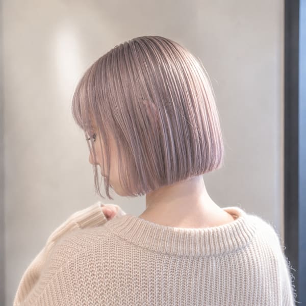 透明感ラベンダーグレージュボブ