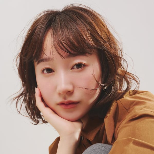 大人女性におすすめの軽やかレイヤーボブ