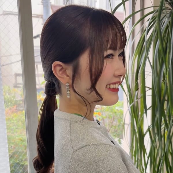 艶感を残したまとめ髪アレンジ