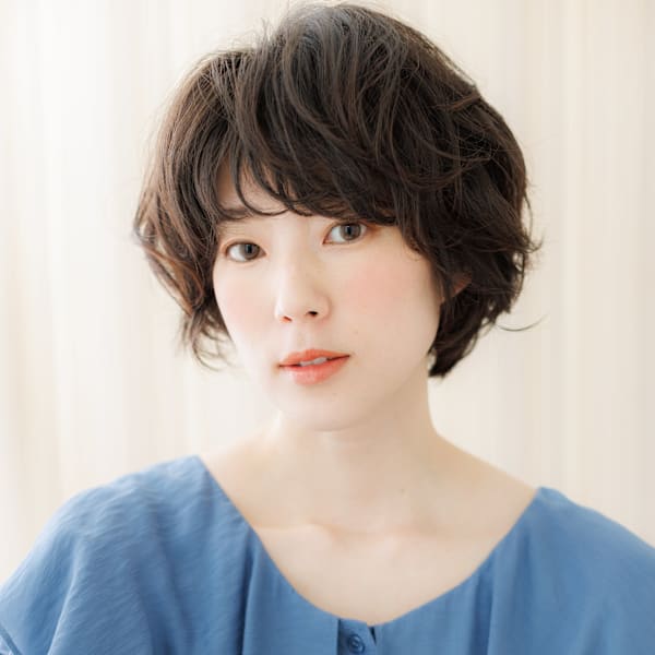 オリーブベージュ大人ガーリーゆるふわマッシュボブ20代30代