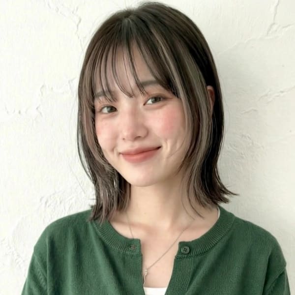 フェイスフレーミングくびれレイヤーボブディ　シースルー