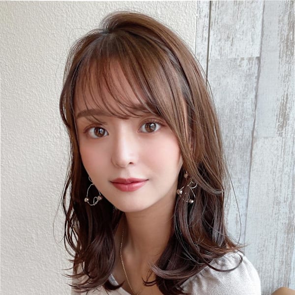 レイヤーパーマで動きと抜け感をプラス