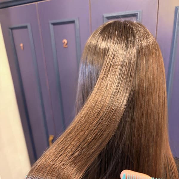 ストレートロングスタイル|hair Dr.VEGA