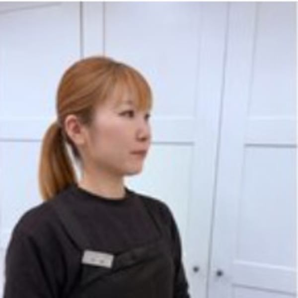 NAIL BUZZ【ネイルバズ】のスタッフ紹介。ヒラバヤシ