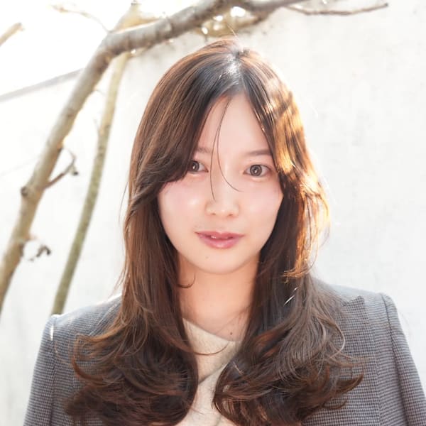 柔らかく揺れる韓国風レイヤー