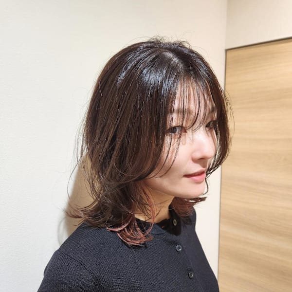 ミディアムレイヤー×インナー|半個室型美容室 Sourire 和白店