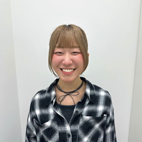 HUE カラー/ダブルカラー/ブリーチ 富山【ヒュー】【ヒュー カラーダブルカラーブリーチ トヤマ】のスタッフ紹介。光田歩未【富山】