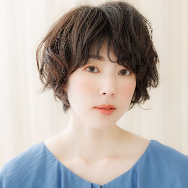 オリーブベージュ大人ガーリーゆるふわマッシュボブ20代30代
