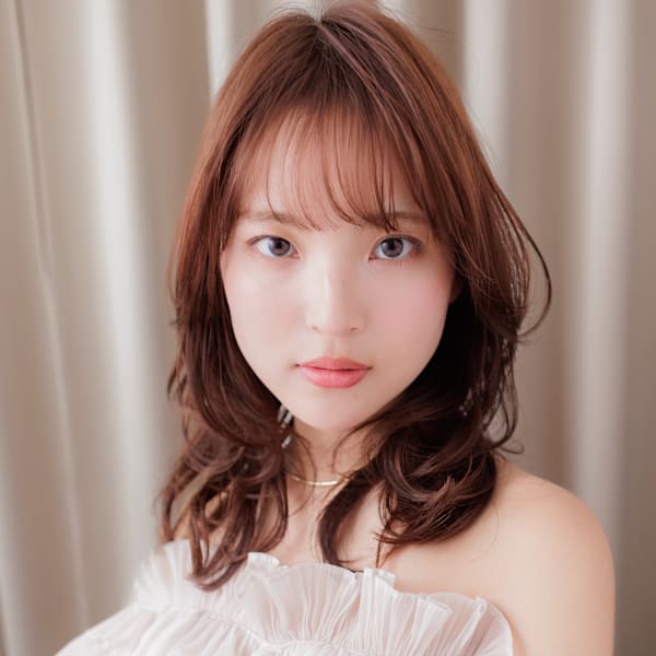 ピンクメッシュクラゲカットゆるふわウルフパーマ20代30代