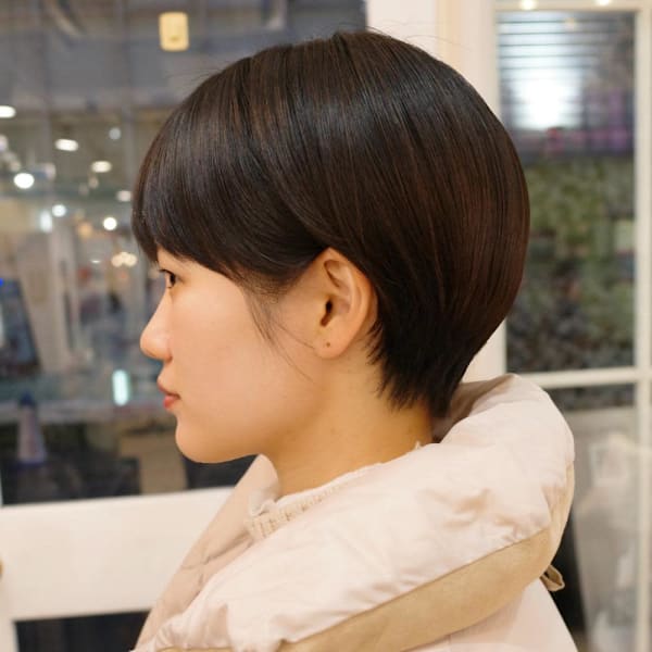 丸みショート小顔見え暗髪マッシュショート20代30代|Neolive aim 横浜店