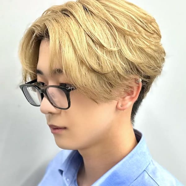 イエローベージュ ブリーチカラー マッシュ 韓国風 20代