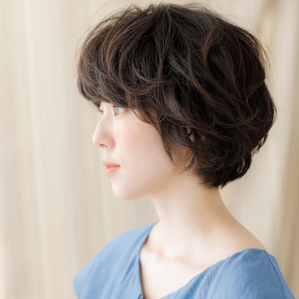 オリーブベージュ大人ガーリーゆるふわマッシュボブ20代30代