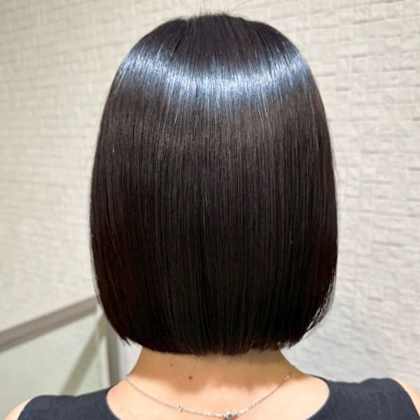 縮毛矯正 ストレートヘア ミニボブ 艶髪ショートヘア 黒髪