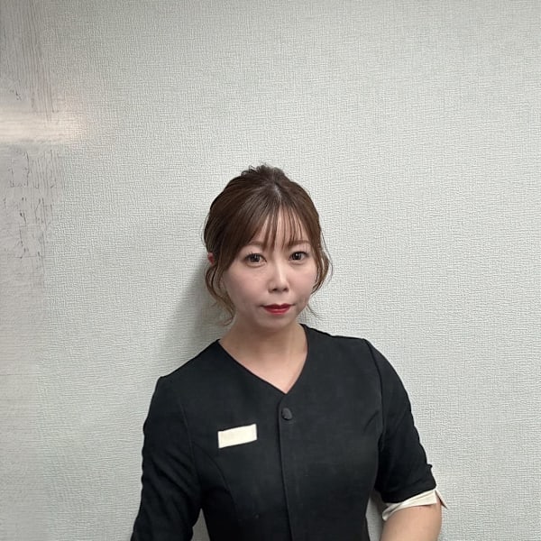 Lisse 銀座本店【リセ ギンザホンテン】のスタッフ紹介。アクツ