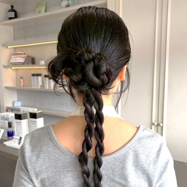ヘアアレンジ 三つ編み カチモリ風 結婚式 編み下ろし 暗髪