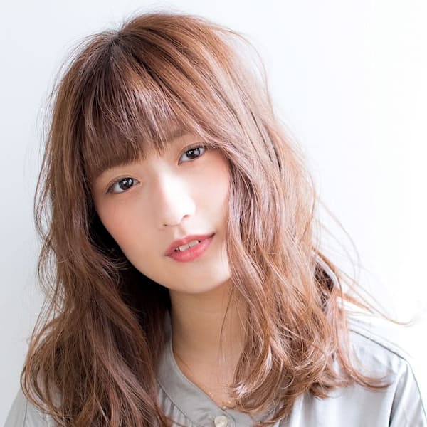 大人ミディアムレイヤーカット