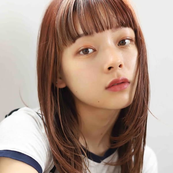 小顔ナチュラルセミロング