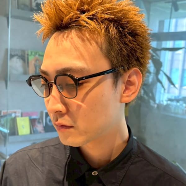 ブリーチ ダブルカラー メンズショート アップバング 20代