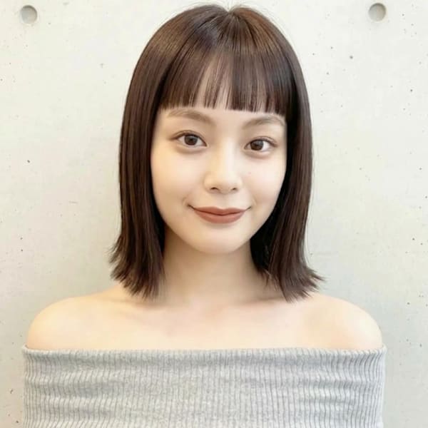 ぱっつん前髪ダークアッシュ切りっぱなしボブ メテオストレート