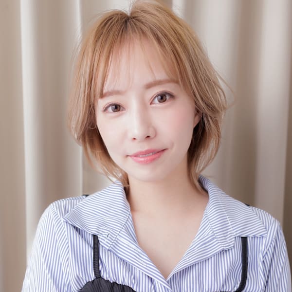 金髪ハイトーンカラークラゲヘアマレットウルフボブ20代30代