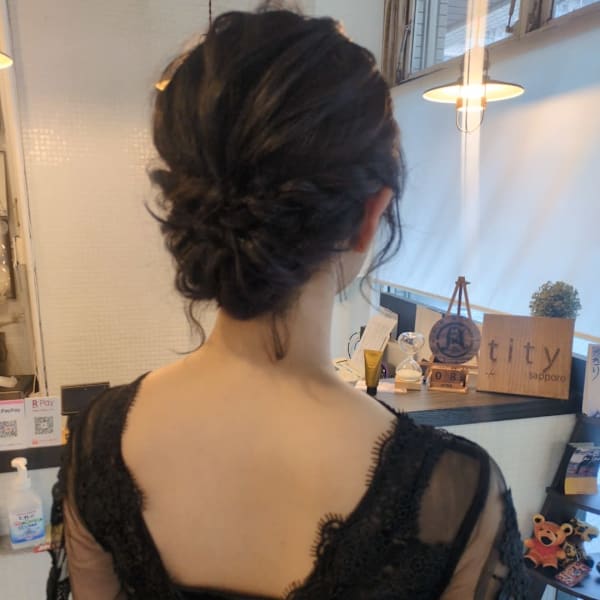ゆるふわシニヨンヘアセット|tity sapporo