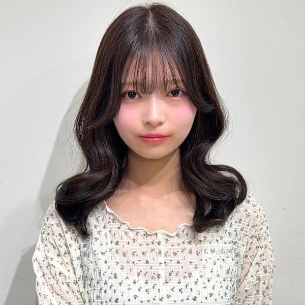 ラベンダーグレージュ セミロング ヨシンモリ レイヤーカット|Ai WilL
